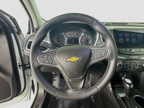 Used 2018 Chevrolet Equinox LT w/ Sun & Infotainment Package image 13