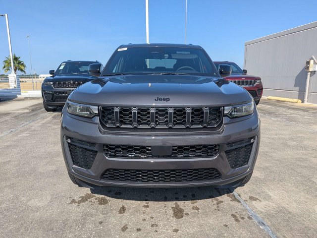 New 2026 Jeep Grand Cherokee Altitude RWD image 9