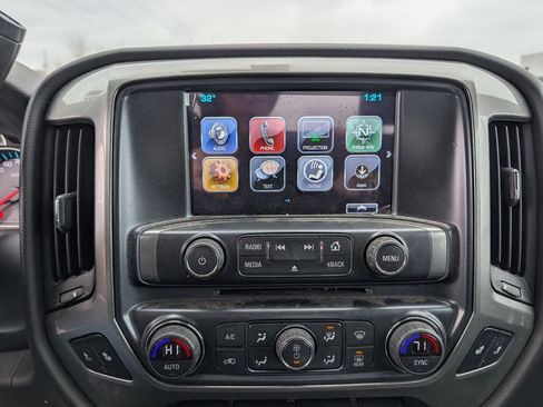 Used 2018 Chevrolet Silverado 1500 LT w/ All Star Edition image 15