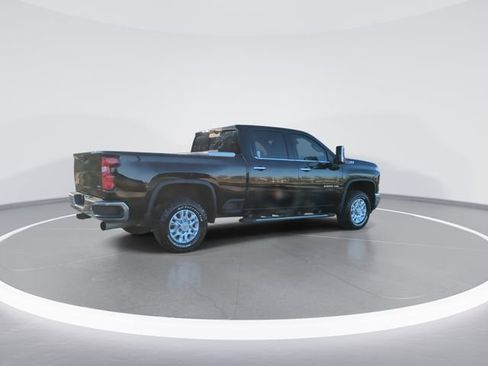 Used 2024 Chevrolet Silverado 2500 LTZ w/ LTZ Plus Package image 8