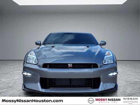 Certified 2024 Nissan GT-R w/ Floor Mat Package AWD/4WD image 3
