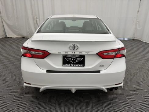 Used 2020 Toyota Camry SE FWD image 6