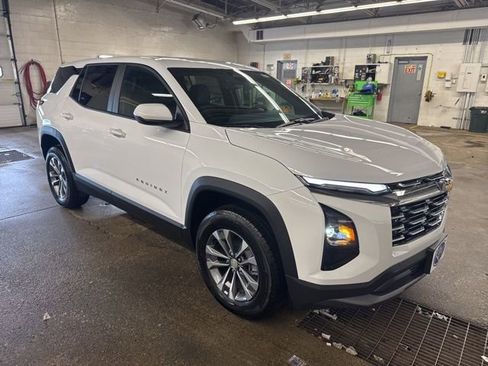 New 2026 Chevrolet Equinox LT w/ Convenience Package II image 8