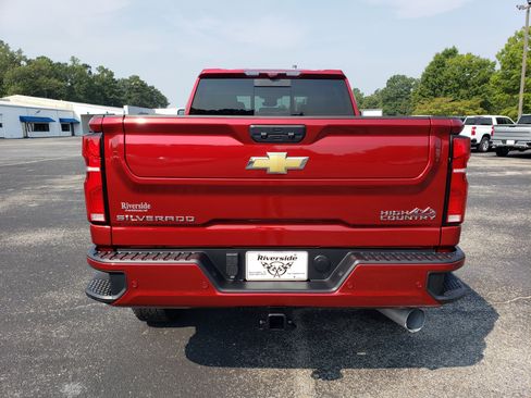 Used 2025 Chevrolet Silverado 3500 High Country w/ High Country Premium Package AWD/4WD image 8