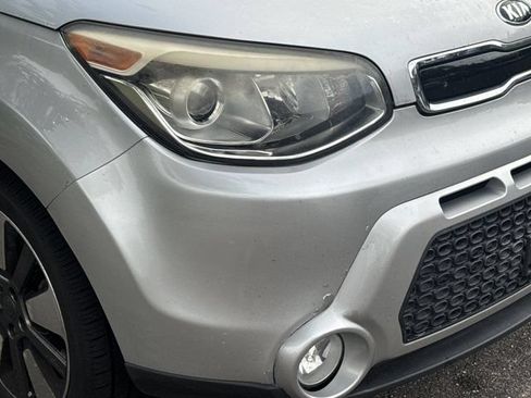 Used 2015 Kia Soul ! FWD image 7
