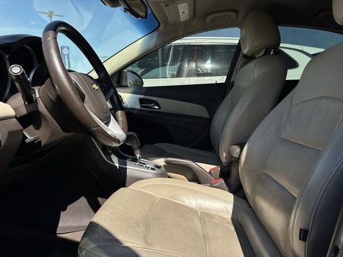 Used 2015 Chevrolet Cruze LT FWD image 12