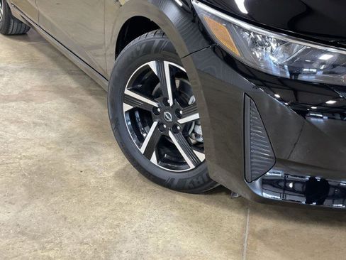 Used 2025 Nissan Sentra SV image 11