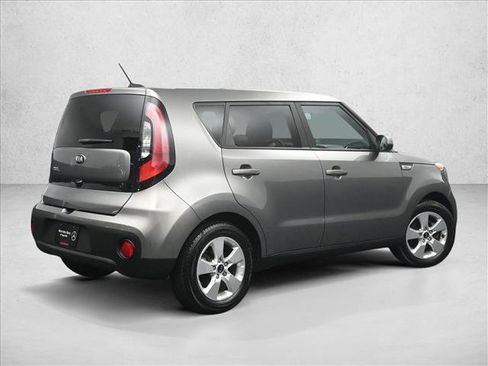 Used 2017 Kia Soul w/ Convenience Package FWD image 2