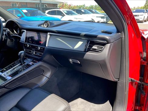 Used 2022 Porsche Macan S AWD/4WD image 18