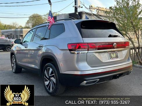 Used 2025 Volkswagen Atlas SE image 4