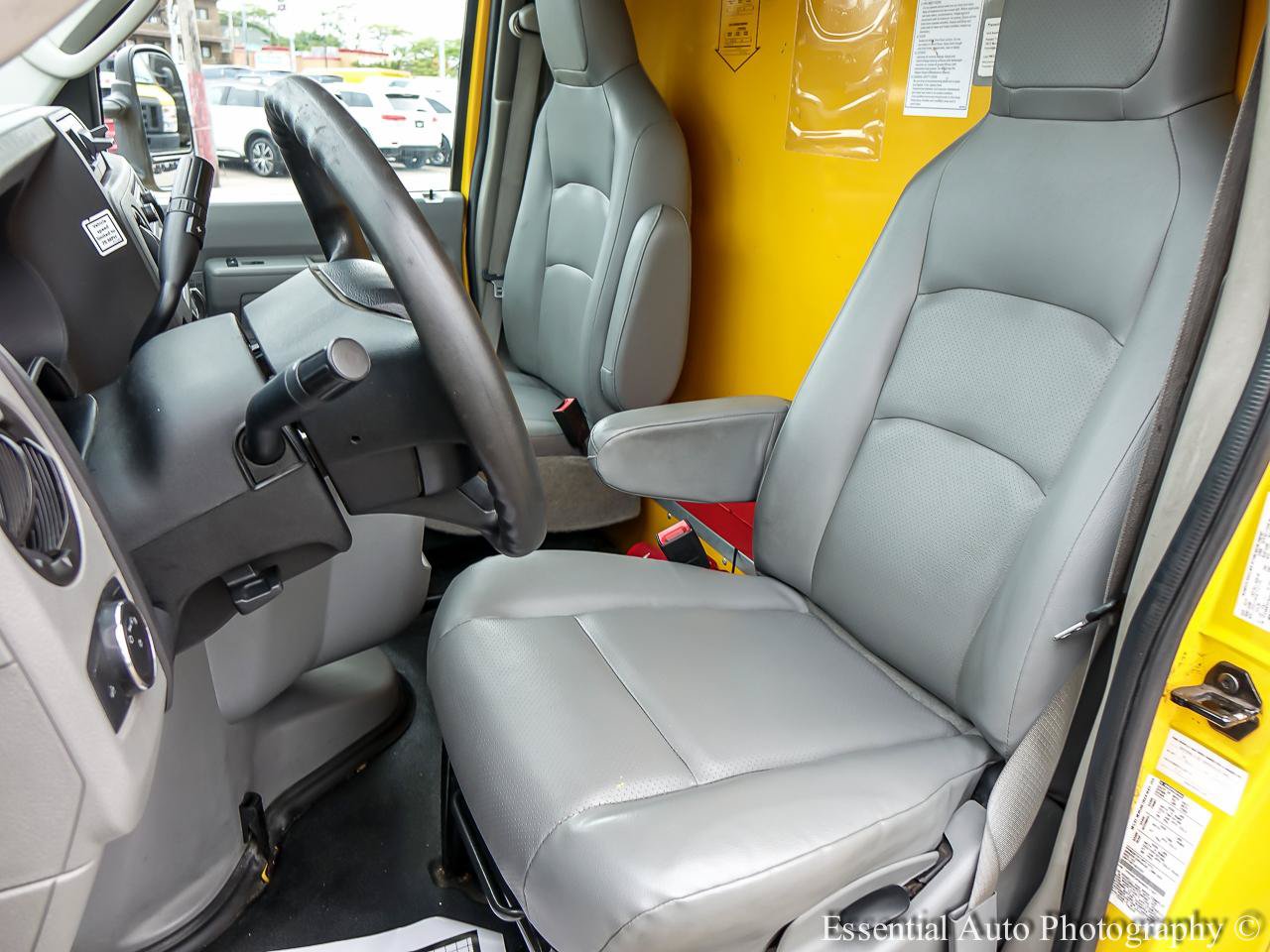 Used 2022 Ford E-350 and Econoline 350 Super Duty RWD image 8