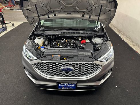 Used 2024 Ford Edge SEL image 11