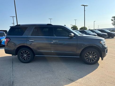 Used 2019 Ford Expedition Limited w/ Equipment Group 301A AWD/4WD image 3
