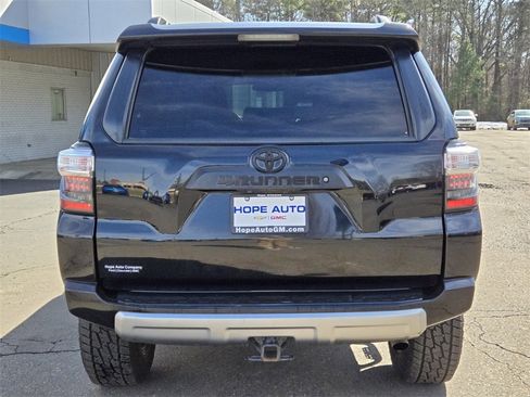 Used 2020 Toyota 4Runner TRD Off-Road image 6