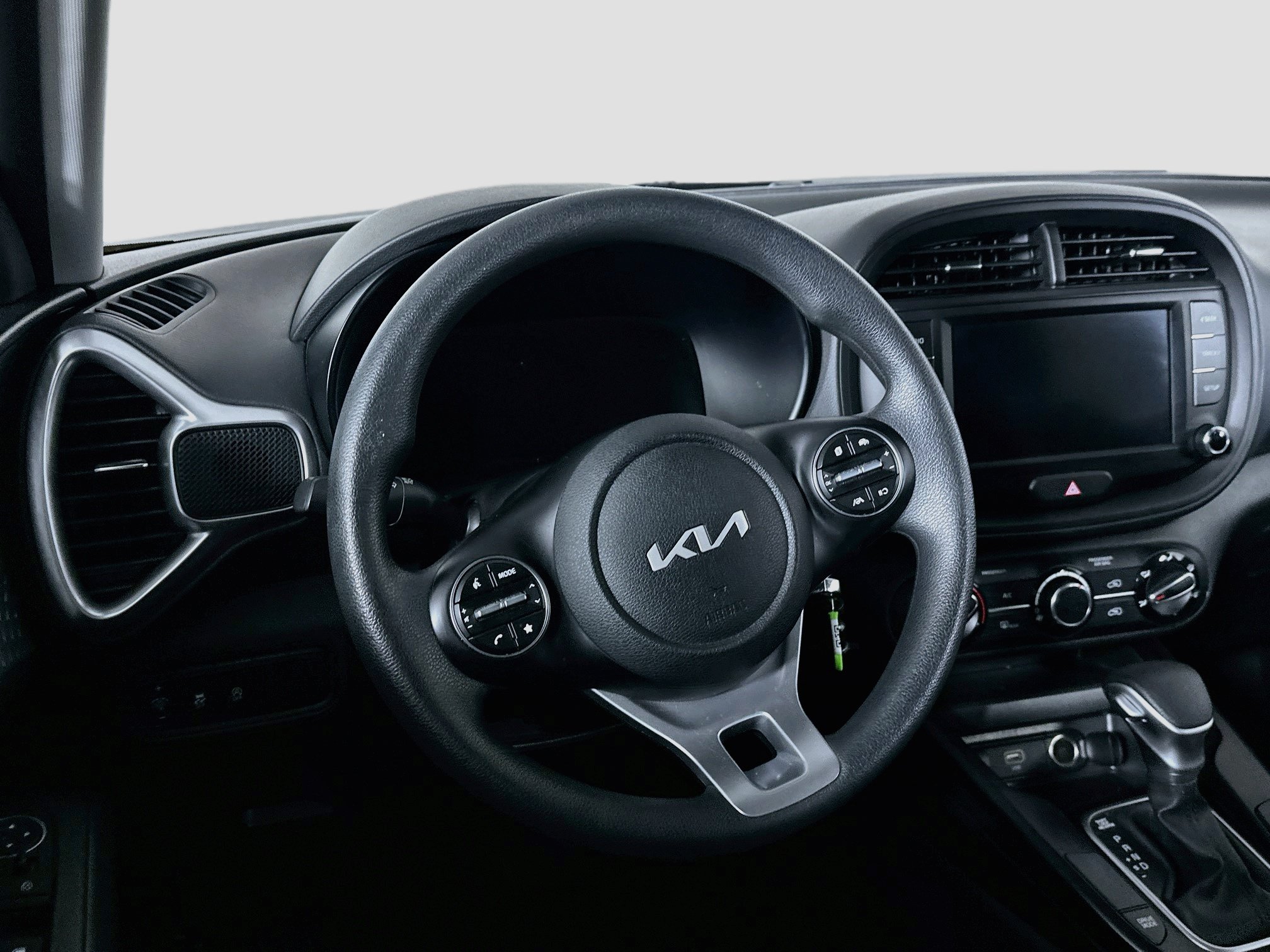 Used 2025 Kia Soul LX w/ LX Technology Package FWD image 18