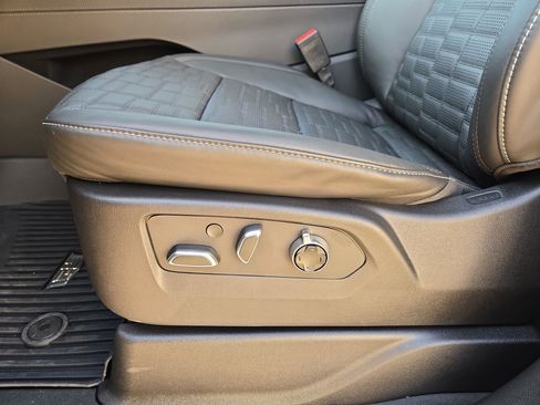 New 2026 Cadillac Escalade Platinum Sport w/ LPO, ONYX Package image 17