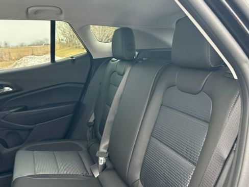New 2026 Chevrolet Trax LT image 32