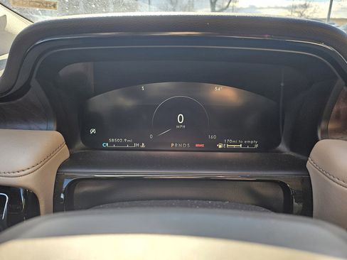 Used 2022 Lincoln Nautilus Reserve w/ Equipment Group 201A image 12