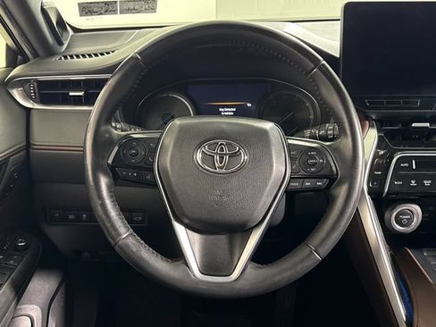 Used 2023 Toyota Venza XLE AWD/4WD image 25