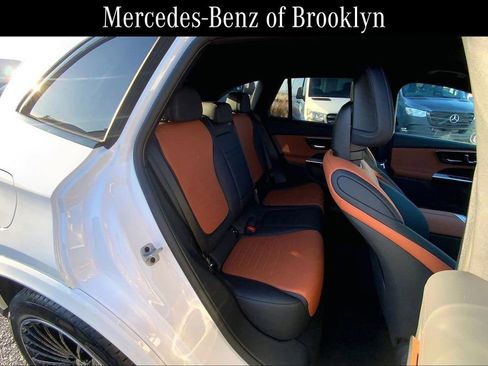 Certified 2025 Mercedes-Benz GLC 300 4MATIC image 18
