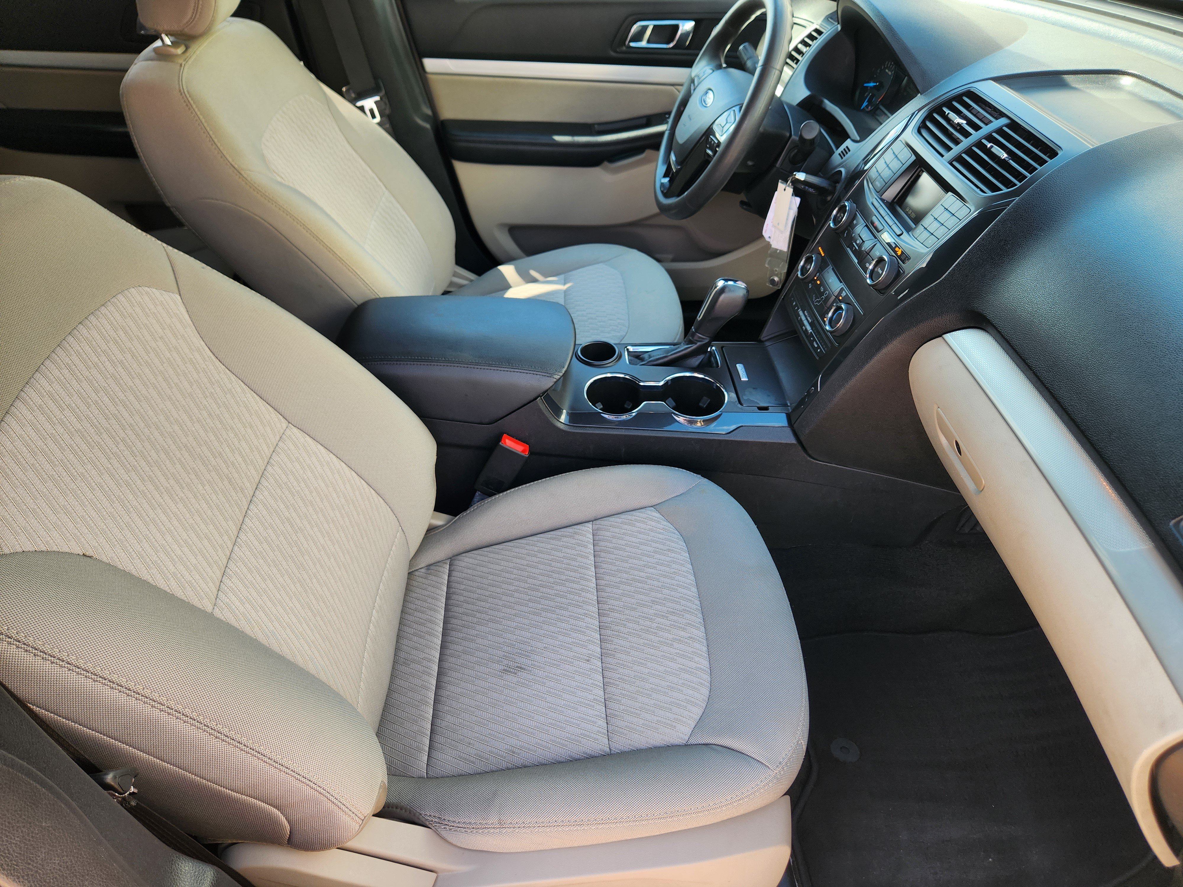 Used 2018 Ford Explorer FWD image 10
