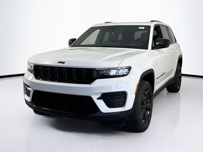 Used 2023 Jeep Grand Cherokee Altitude