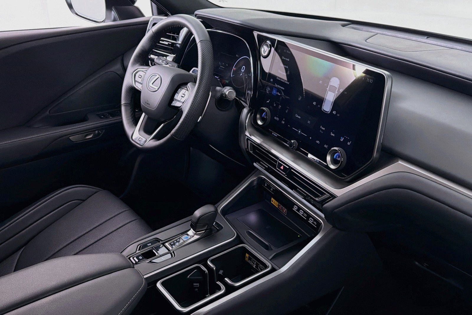 Used 2026 Lexus TX 500h AWD w/ Technology Package image 16