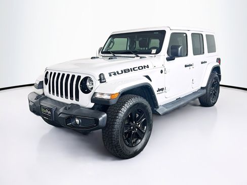 Used 2021 Jeep Wrangler Unlimited Sahara image 3