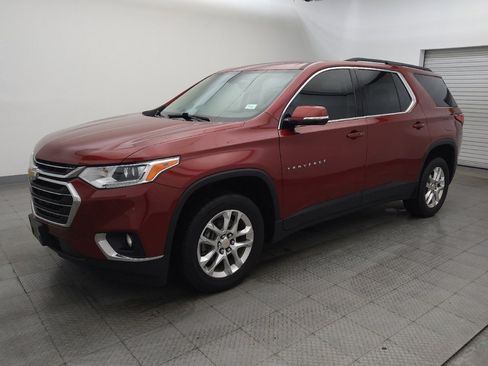 Used 2020 Chevrolet Traverse LT FWD image 2
