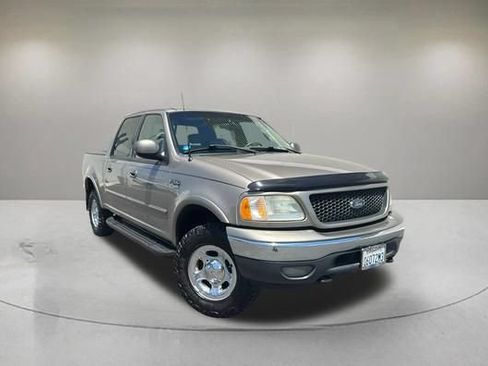 Used 2001 Ford F150 4x4 SuperCrew image 1