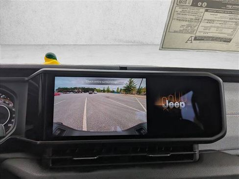 New 2025 Jeep Gladiator Sport image 16