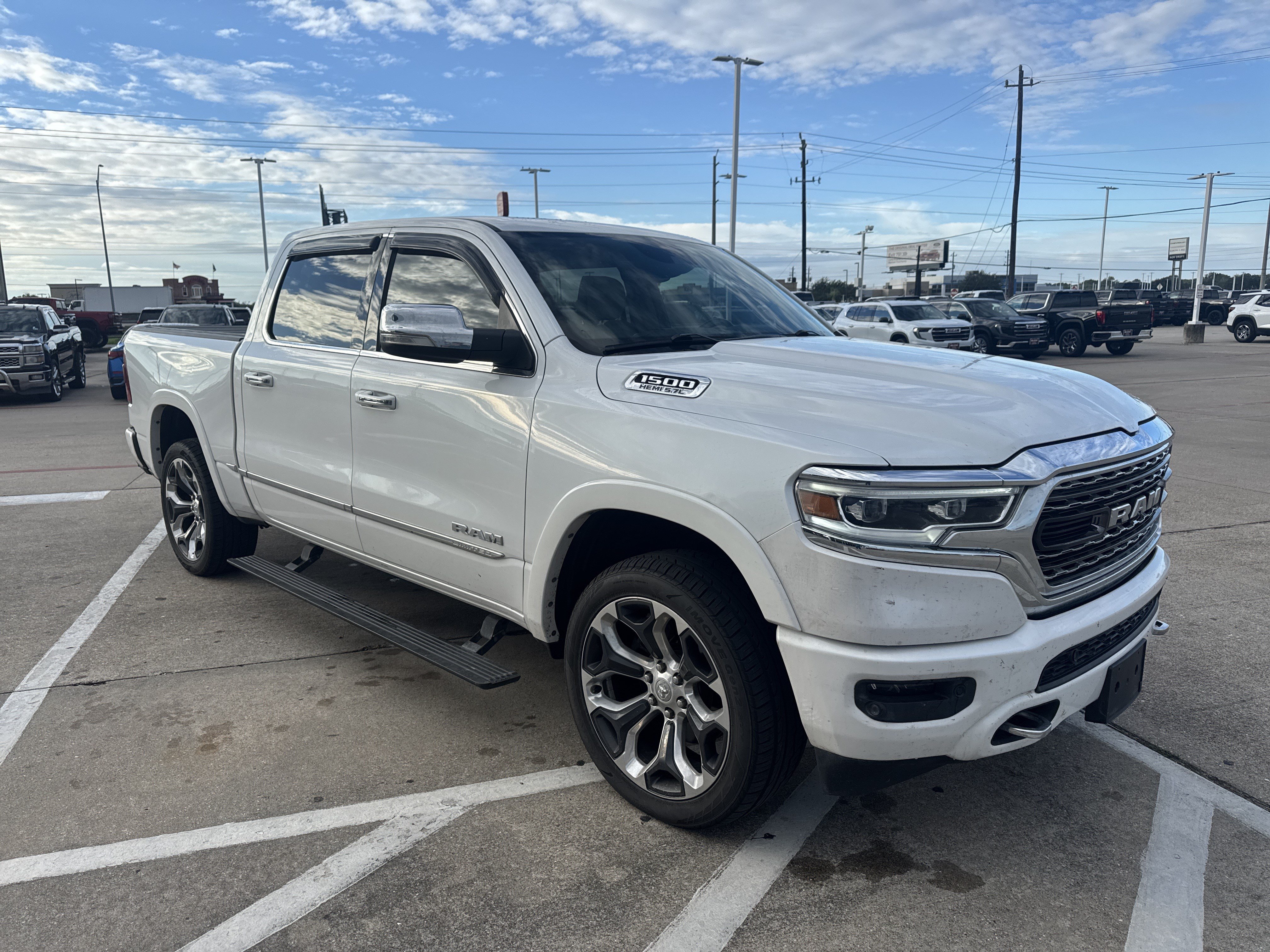 Used 2019 RAM 1500 Limited AWD/4WD image 18