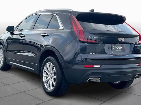 Used 2023 Cadillac XT4 Luxury w/ Cold Weather Package image 12
