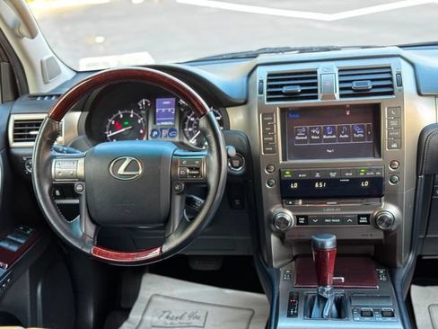 Used 2014 Lexus GX 460 w/ Premium Package AWD/4WD image 33