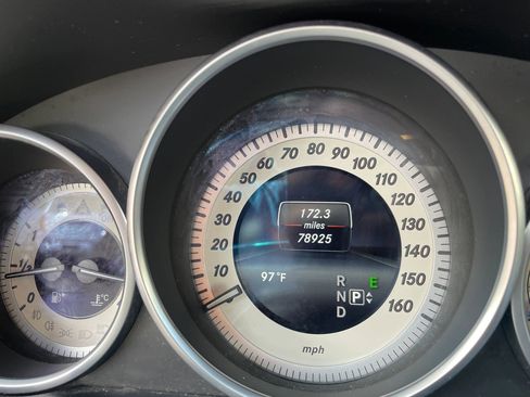 Used 2016 Mercedes-Benz E 350 4MATIC Sedan image 18