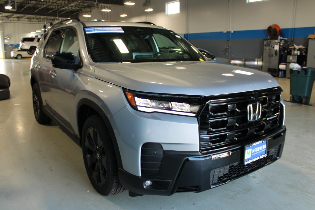 New 2026 Honda Pilot Black Edition image 3