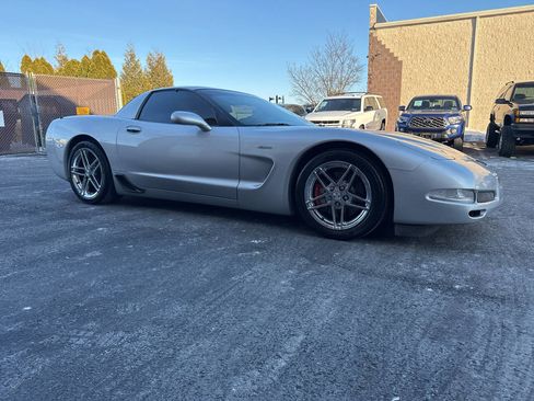 Used 2003 Chevrolet Corvette Z06 w/ Memory Package, 3 Drivers image 8