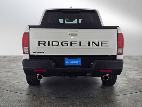 Certified 2025 Honda Ridgeline RTL image 4