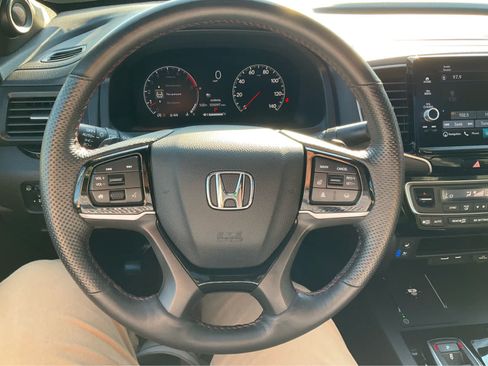 Used 2024 Honda Ridgeline Black Edition image 13