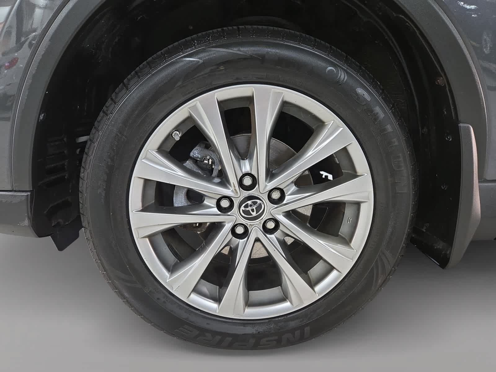 Used 2016 Toyota RAV4 Limited AWD/4WD image 9