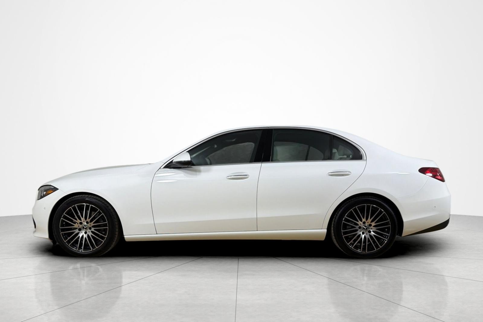 Used 2026 Mercedes-Benz C 300 4MATIC Sedan image 2