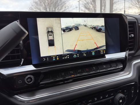 Used 2025 Chevrolet Silverado 3500 High Country image 31