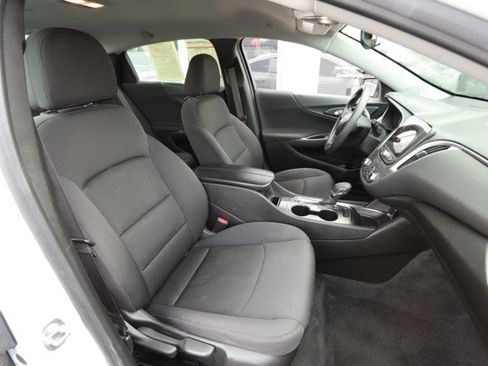 Used 2024 Chevrolet Malibu LT image 27