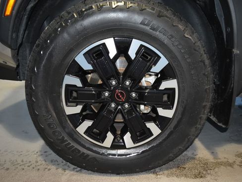 Used 2023 Nissan Frontier PRO-4X w/ Pro Convenience Package image 14