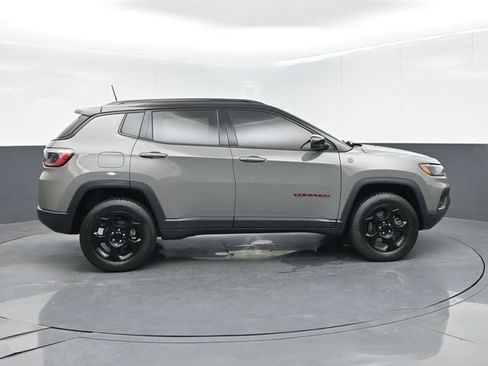 Used 2023 Jeep Compass Trailhawk AWD/4WD image 9