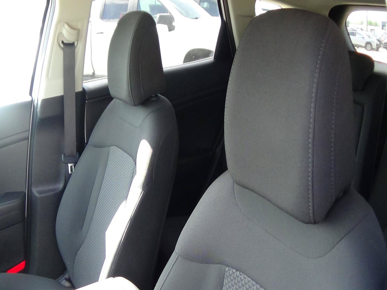 Used 2025 Kia Sportage LX AWD/4WD image 19