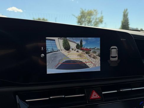 Used 2023 Kia Niro Wind w/ Wind Preserve Package FWD image 17