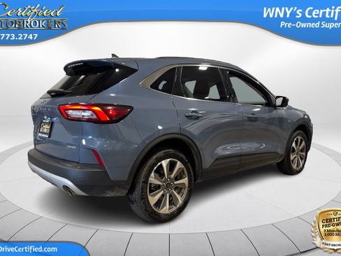 Used 2024 Ford Escape Platinum AWD/4WD image 7