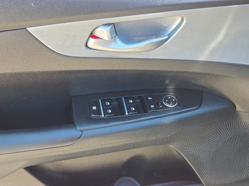 Used 2023 Kia Forte LXS image 24