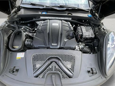 Used 2021 Porsche Macan S image 21